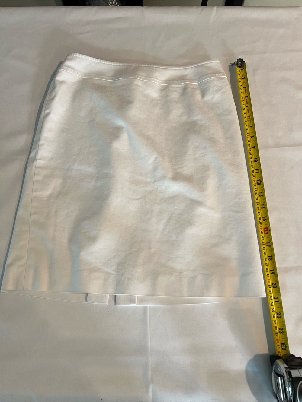 Classic White Pencil Skirt Petite Size 4P - Picture 8 of 9